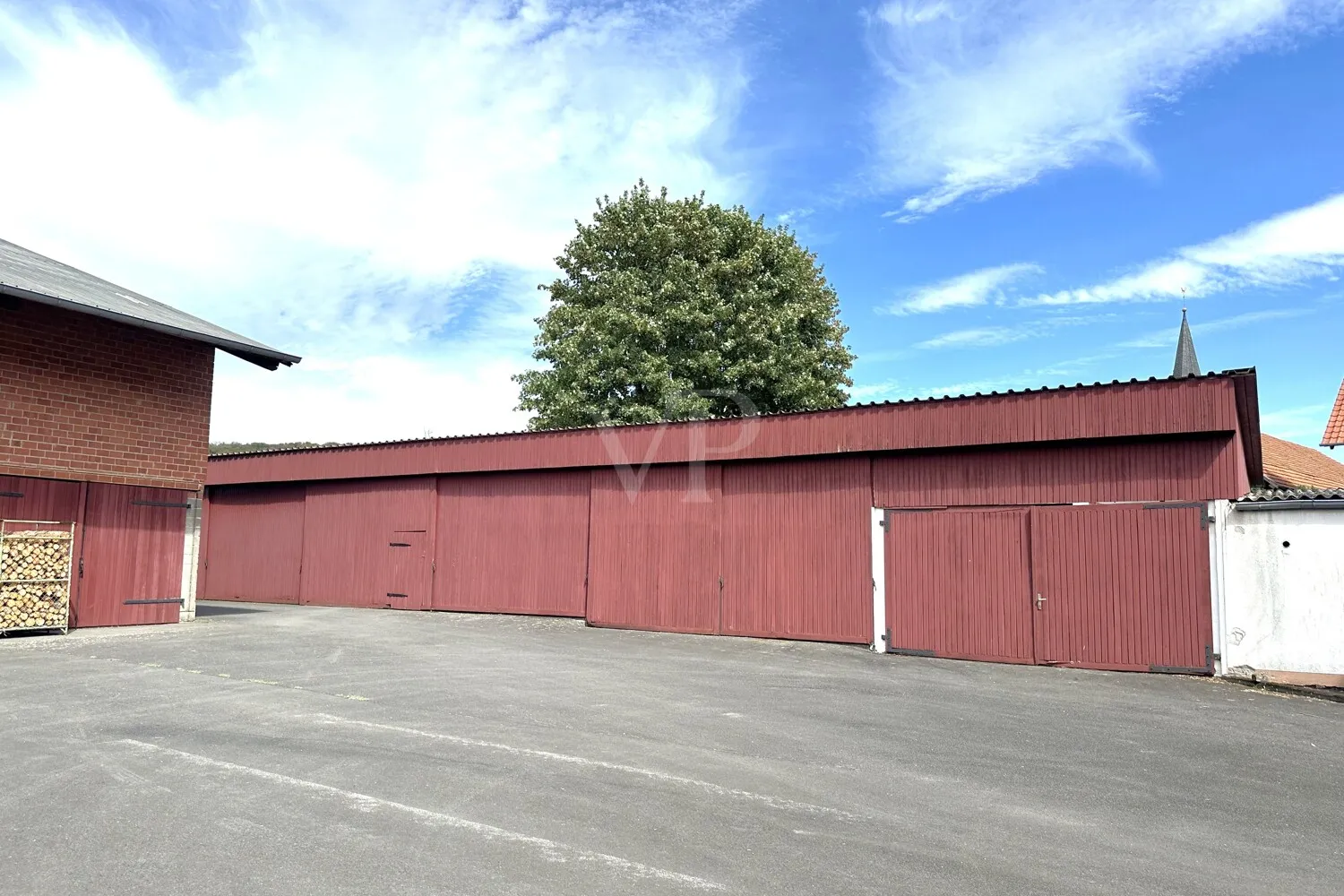 Ansicht Halle (Garage) gegenüber Wohnhaus