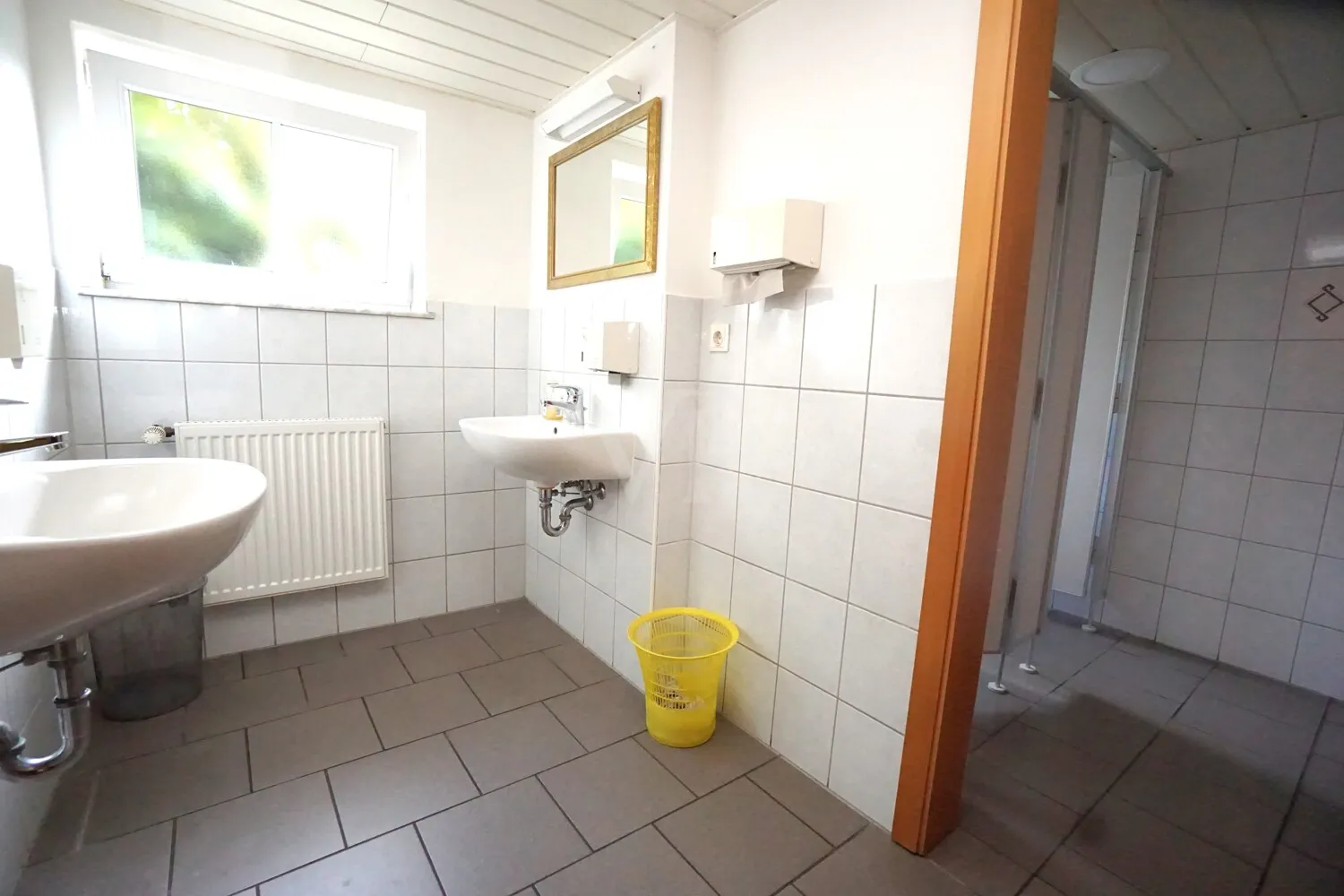 Damen WC Pension