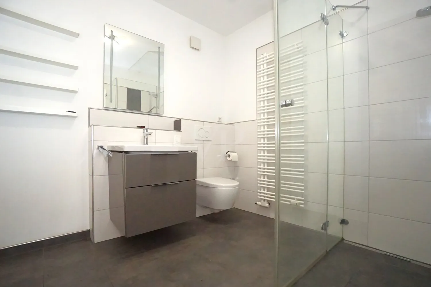 4. OG, Wohnung 1, Bad