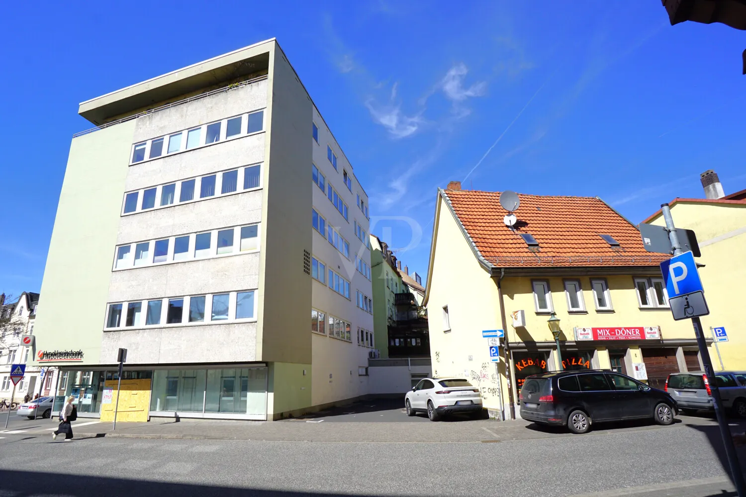 Ansicht von Südosten, Haupt- u. Nebengebäude