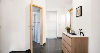 von_poll_real_estate_property_25106019_image_3