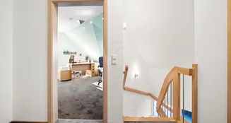 von_poll_real_estate_property_25106019_image_15