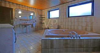 von_poll_real_estate_property_25106010_image_5