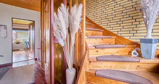 von_poll_real_estate_property_25147011_image_1