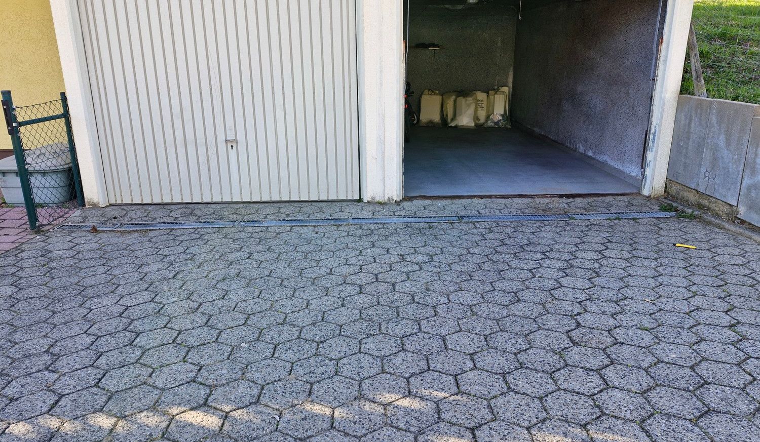 Ansicht Doppelgarage mit Vorplatz, #172148