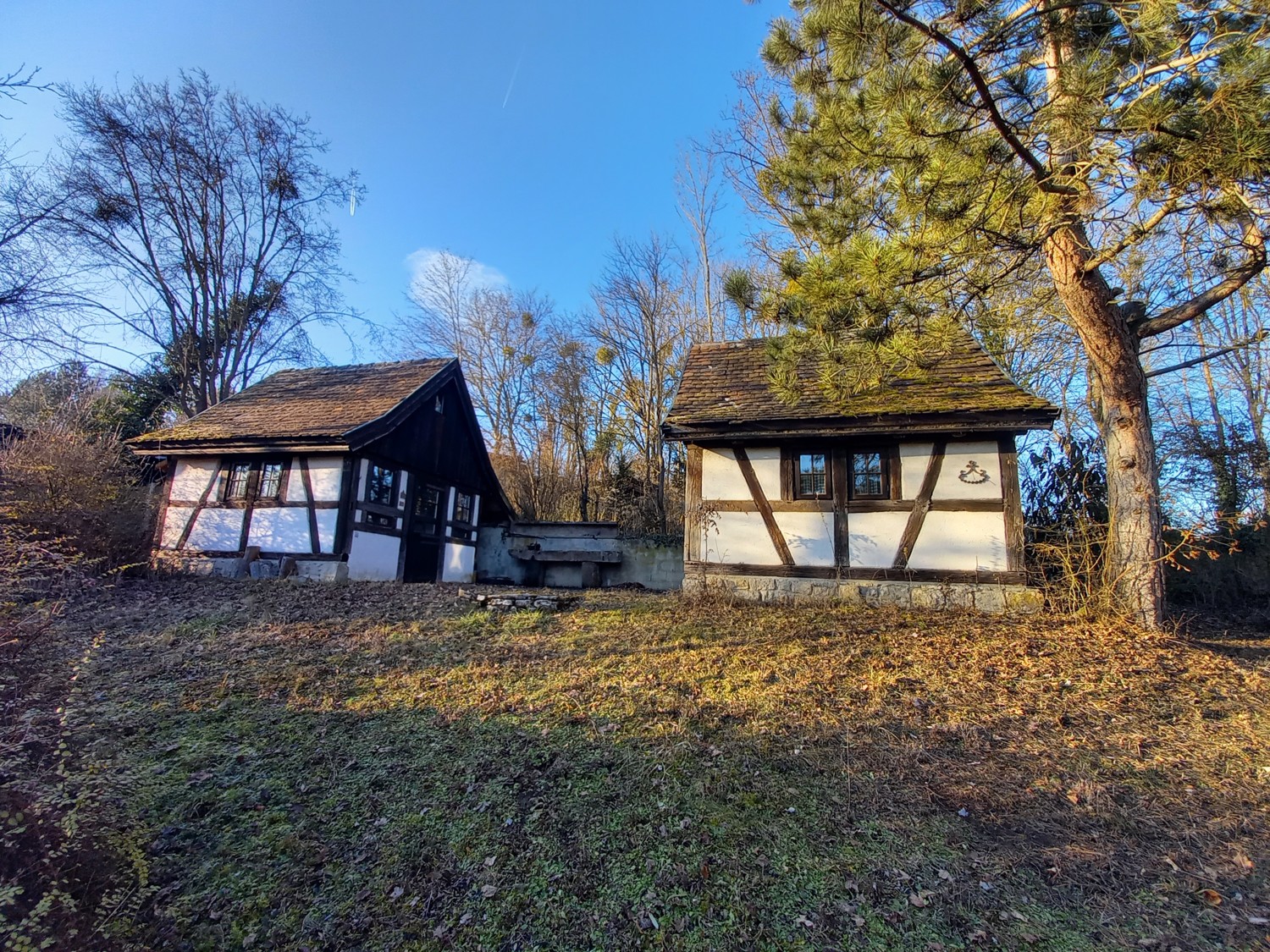 2 wunderschöne Fachwerk-Gartenhäuser (1)