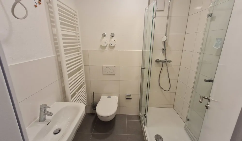 Bad mit Dusche_20230111_151204