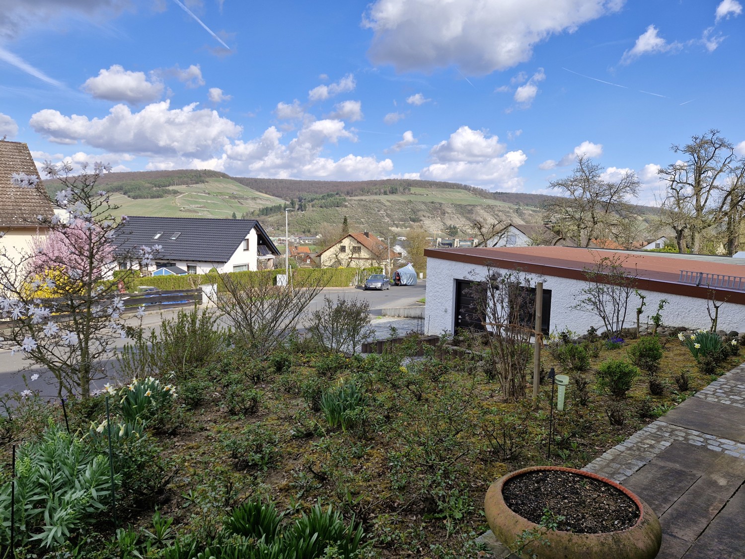 Aussicht übers Maintal von Hausfront & ELW, #151622