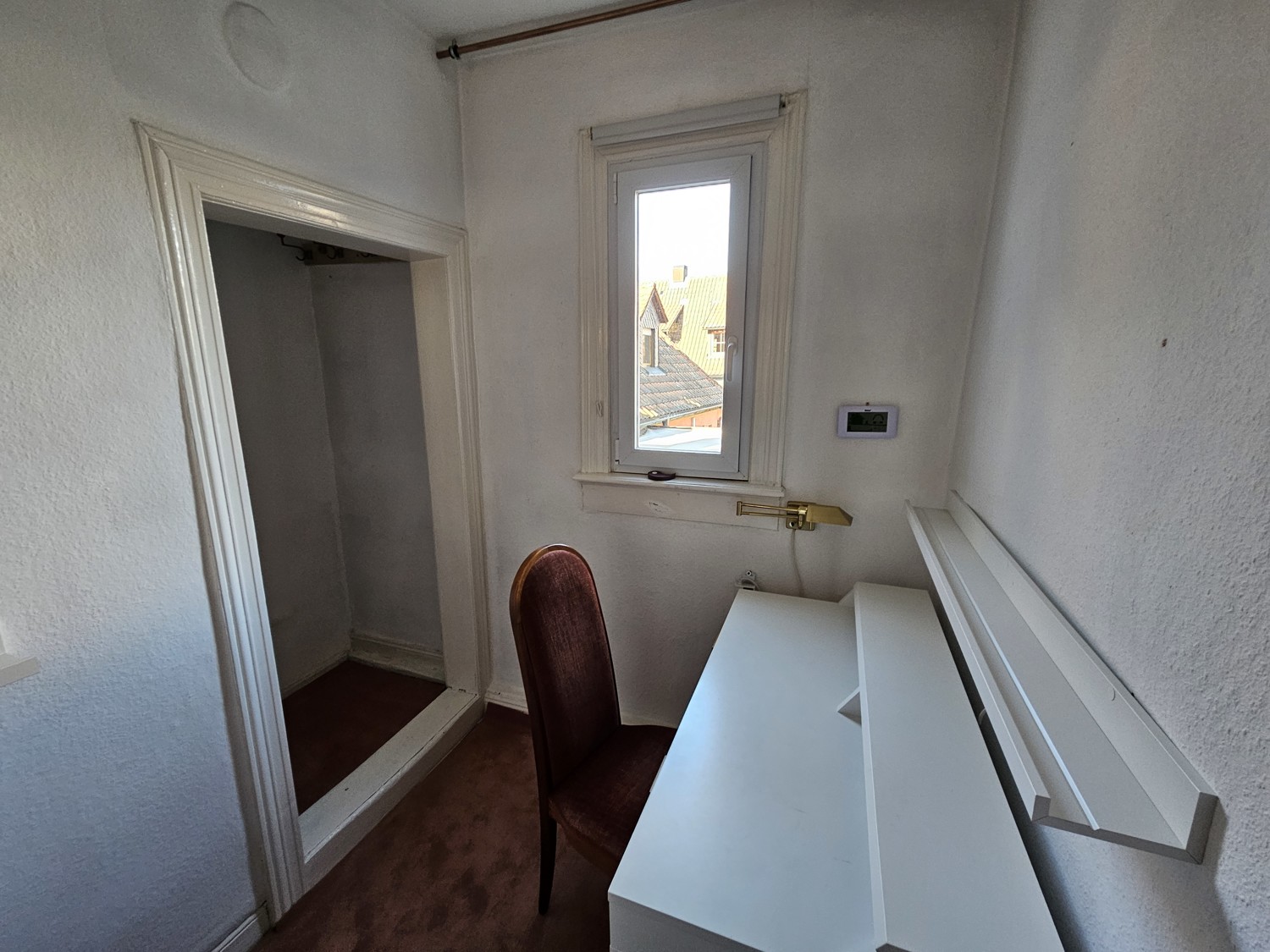 OG Kleines Büro mit Abstellraum