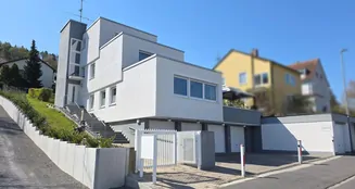 von_poll_real_estate_property_25050018_image_0