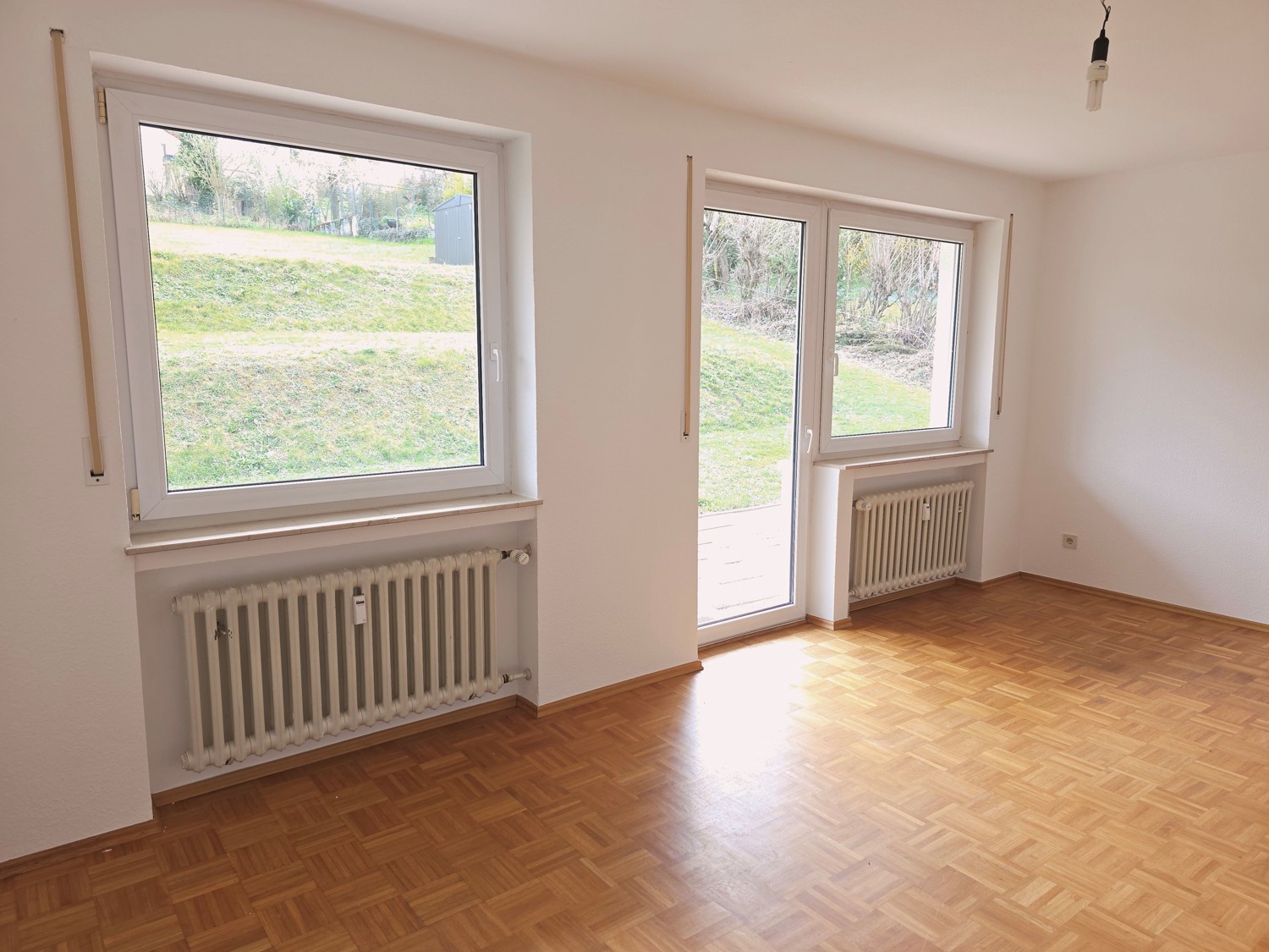 OG 1 Schlafzimmer mit Terrassen- und Gartenzugang (1)_#150321