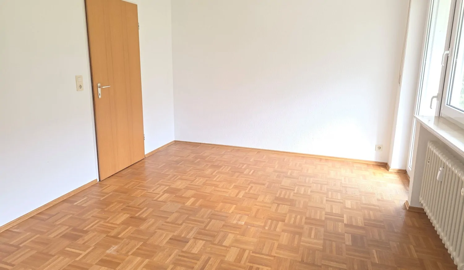 OG 1 Kinderzimmer mit Zugang zur Terrasse & Garten (1)_#161306