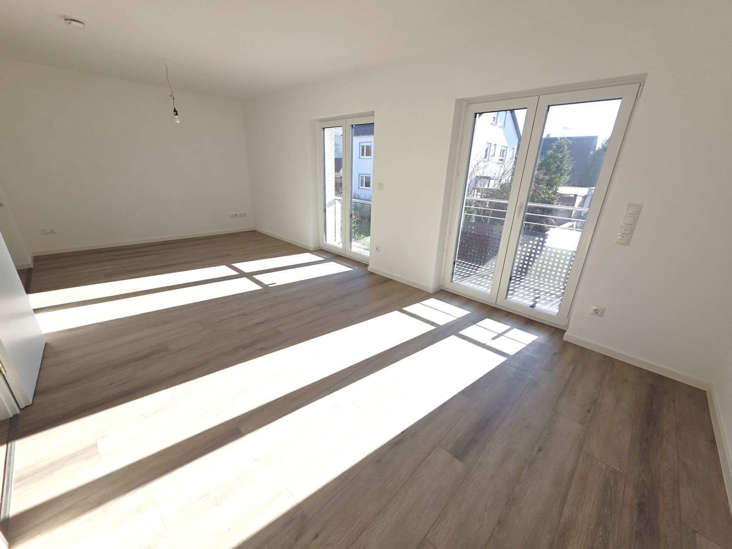 EG Wohnen & Essen mit Balkon 202502 (3)