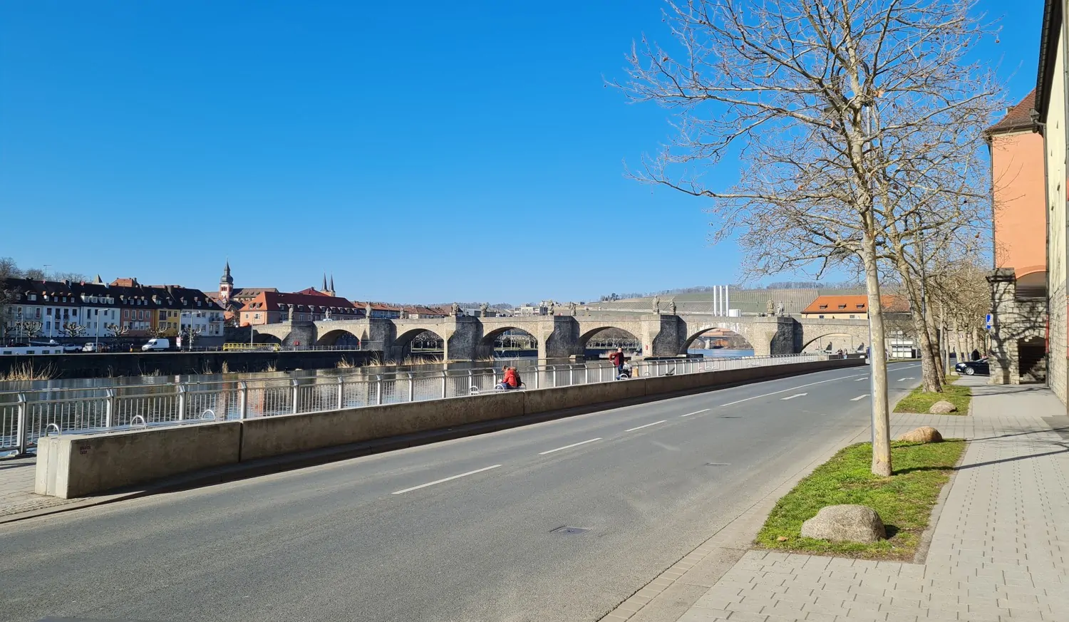 Mainkai Panorama Brücke+ Main #140932