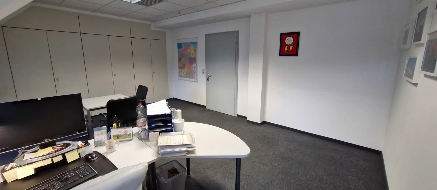 Freies Büro mit ca. 32,30m² #101536