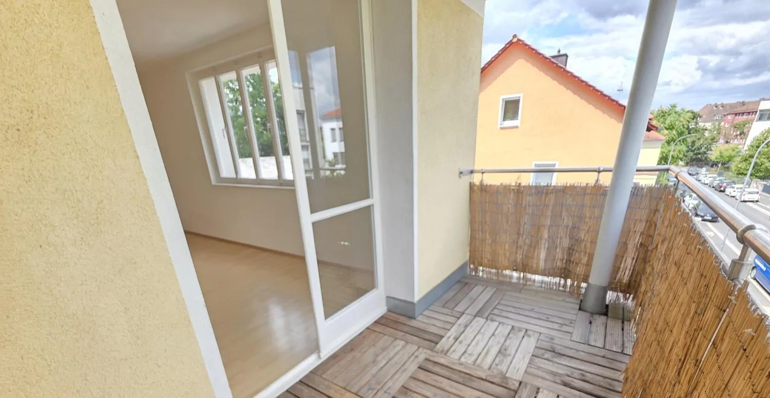 Titel mit Balken neu Balkon_1_20250717_124158