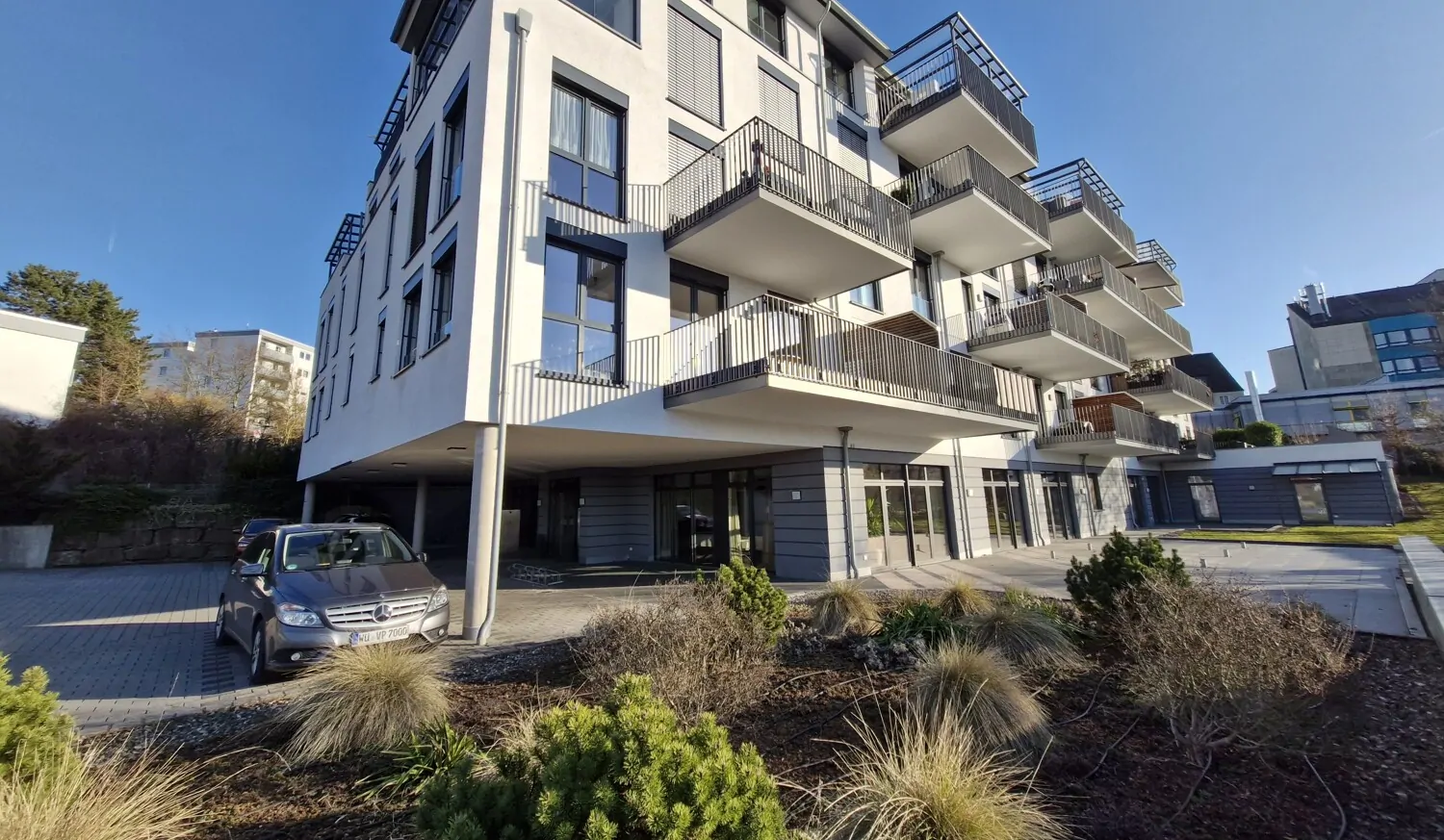 Diagonale Seiten - und Frontansicht, #165716