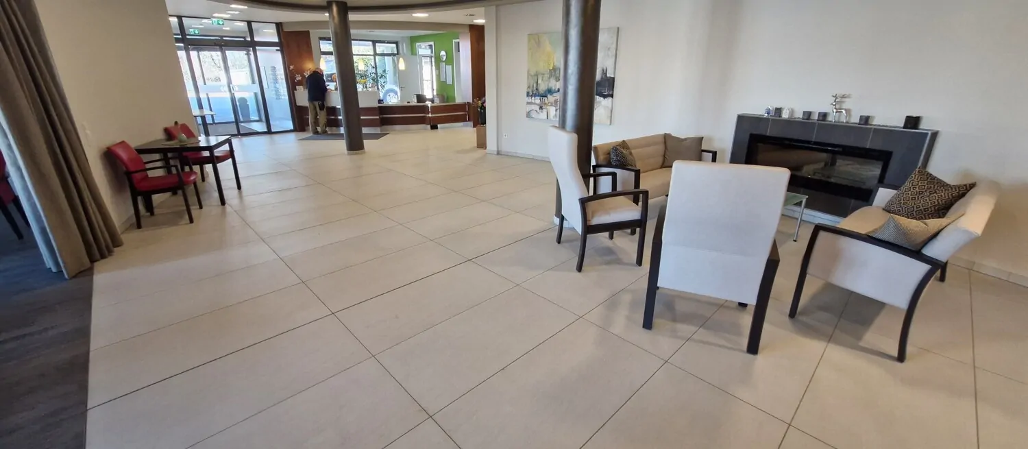 Großzügiges Foyer im EG (1), #110813