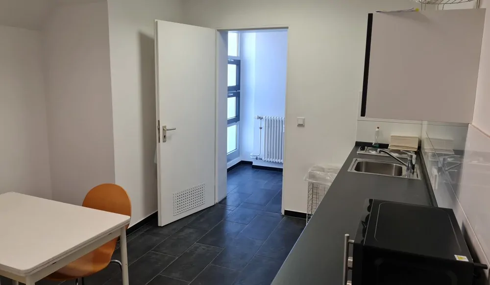 Teeküche + Sozialraum im kurzen Büroflur, #20210330_133807