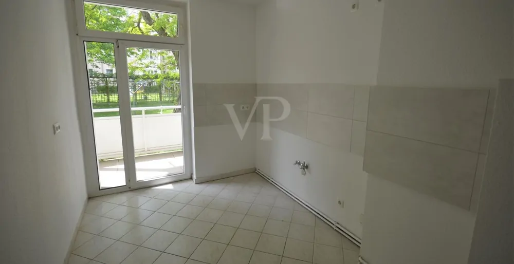 Blick in die Küche mit Balkonen