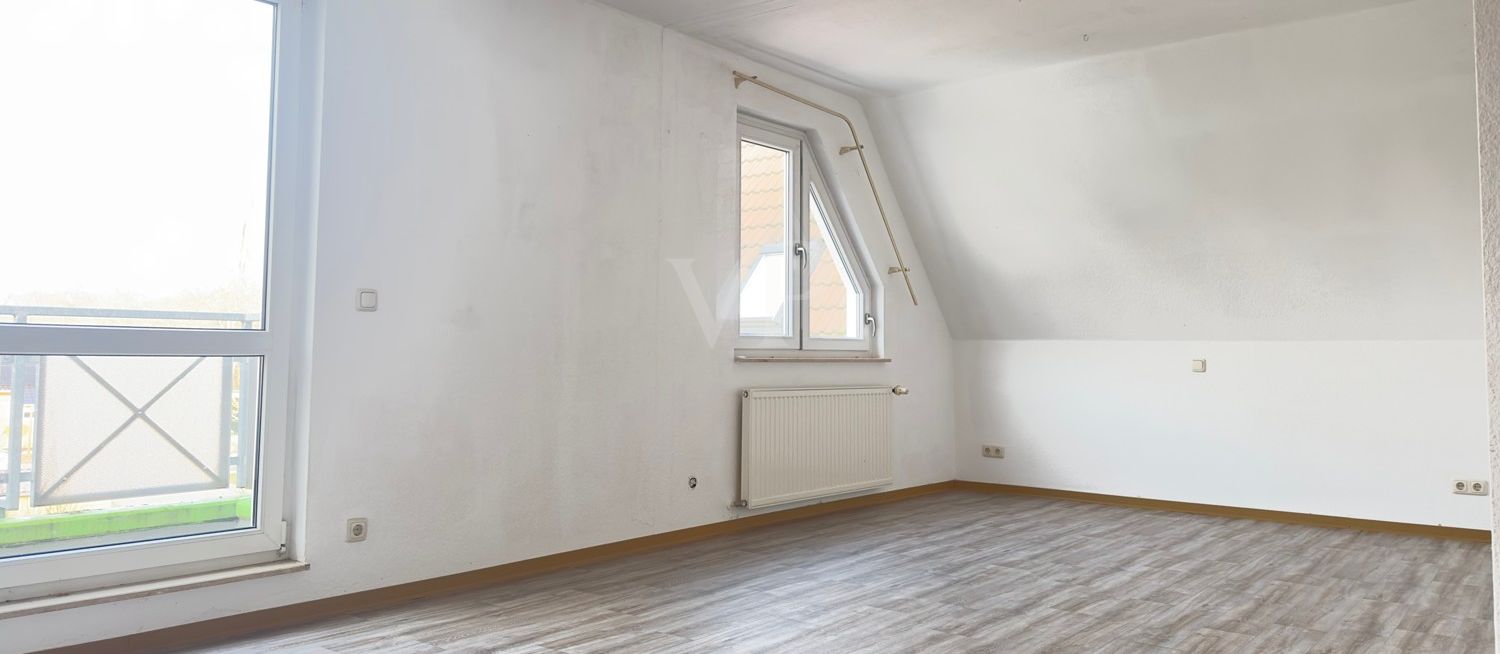 Singles aufgepasst, Dachgeschosswohnung mit Balkon zu vermieten!