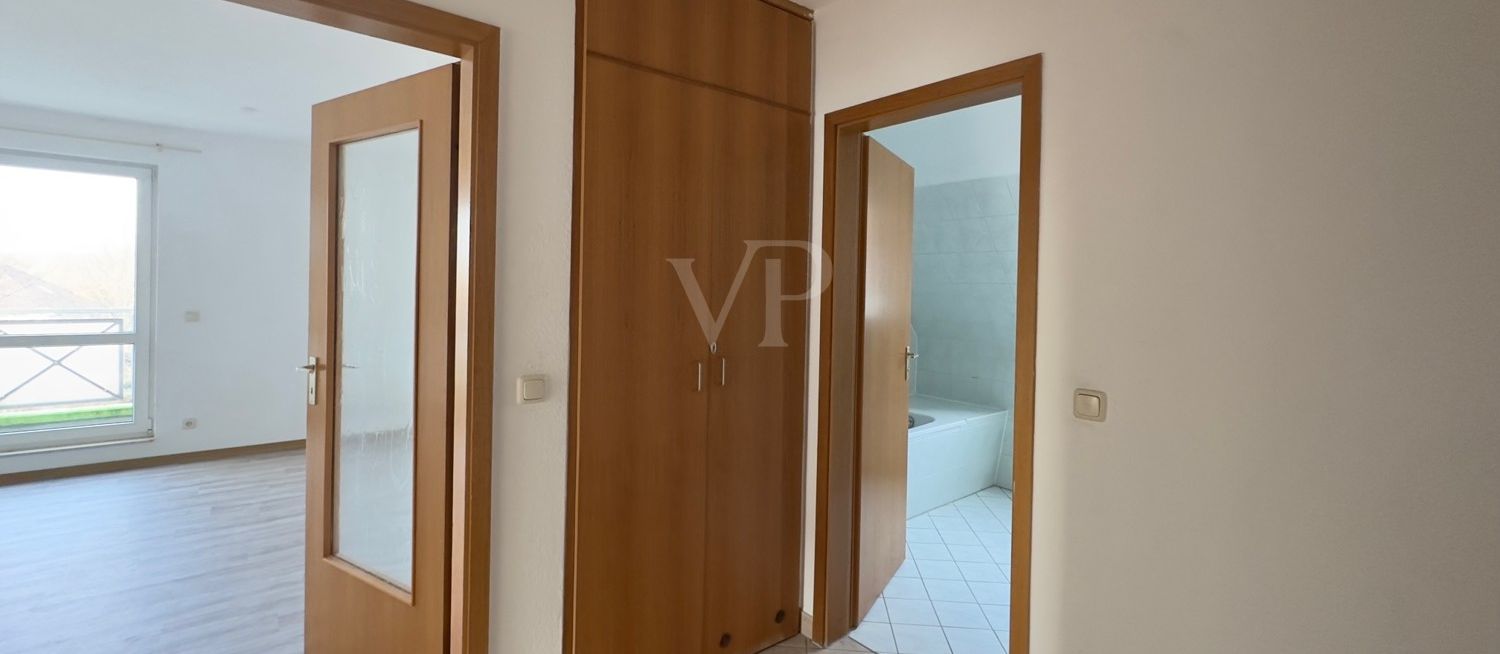 Singles aufgepasst, Dachgeschosswohnung mit Balkon zu vermieten!