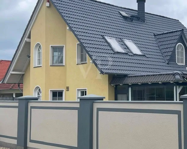 Exklusives Zuhause mit hochwertiger Ausstattung und durchdachtem Design