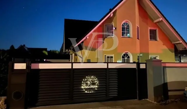 Exklusives Zuhause mit hochwertiger Ausstattung und durchdachtem Design