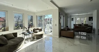 von_poll_real_estate_property_25156011_image_0