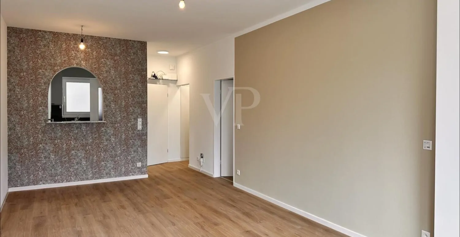 Stilvoll modernisierte Etagenwohnung mit Komfort und Sonnenlichtgarantie