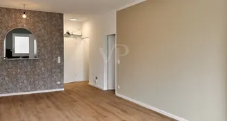 von_poll_real_estate_property_25156019_image_1