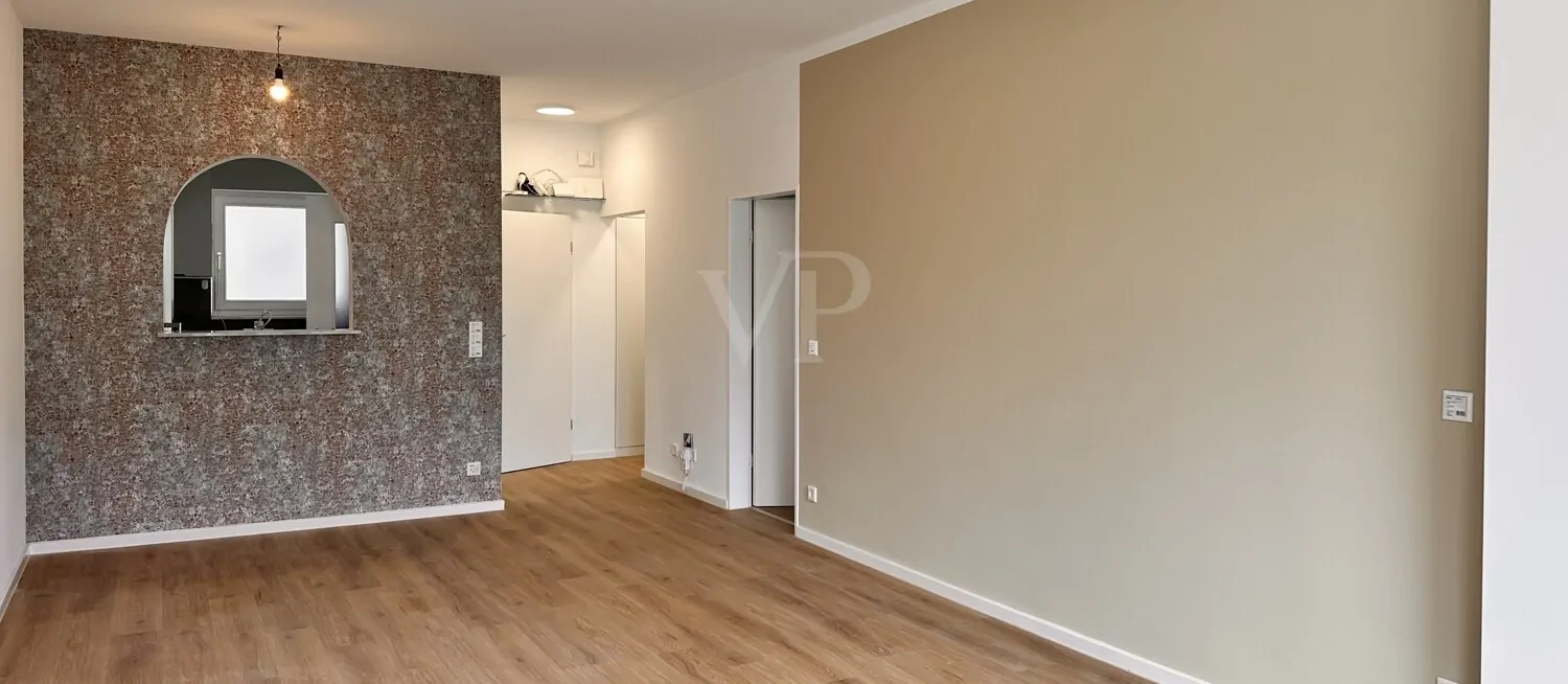 Stilvoll modernisierte Etagenwohnung mit Komfort und Sonnenlichtgarantie