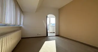 von_poll_real_estate_property_25156028_image_23