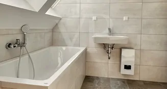 von_poll_real_estate_property_25156026_image_18