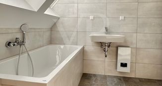 von_poll_real_estate_property_25156026_image_18