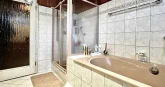 von_poll_real_estate_property_25156029_image_15