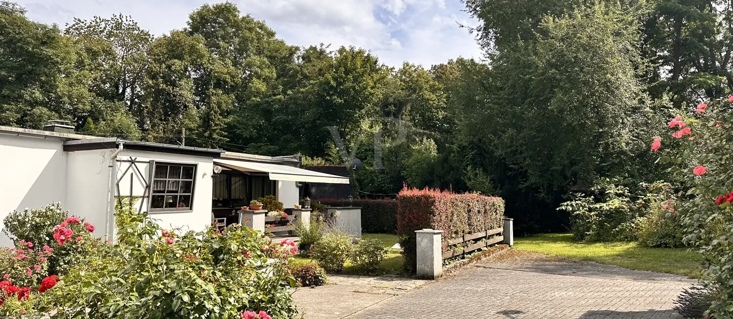 Charmantes Raumgefühl mit sonnigem Garten in gepflegter Doppelhaushälfte