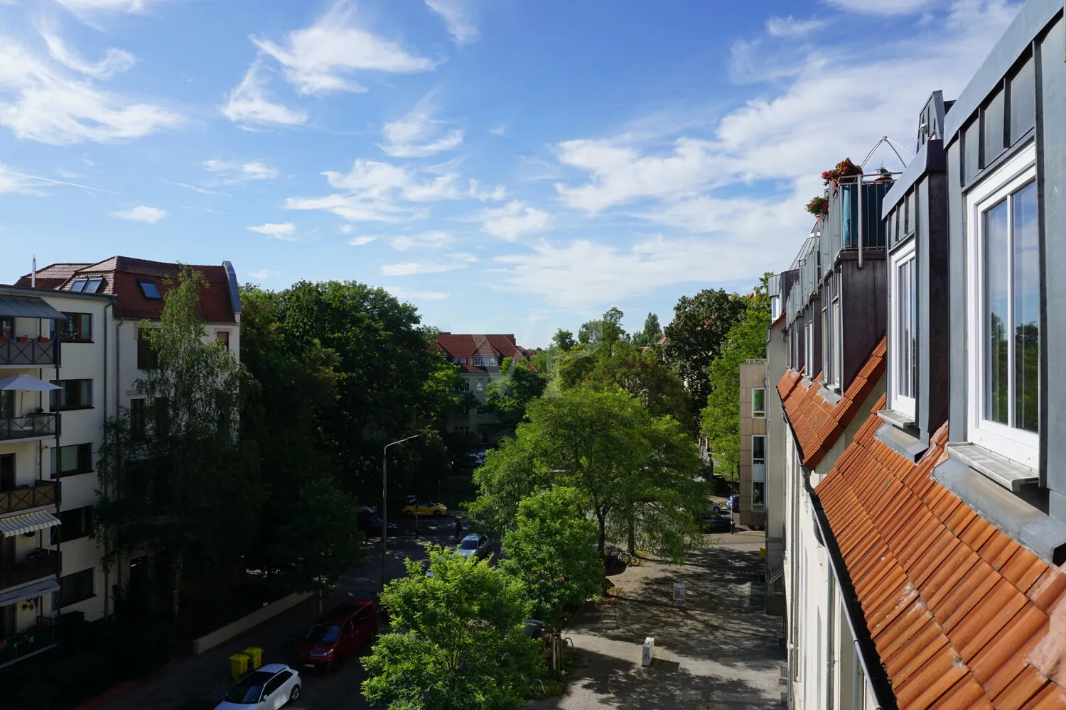 Lichtdurchflutete Maisonette mit Balkon und  Wohlfühlbad