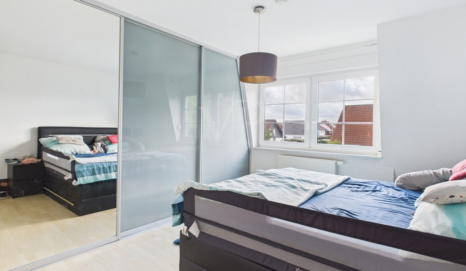 *Schlafzimmer DG