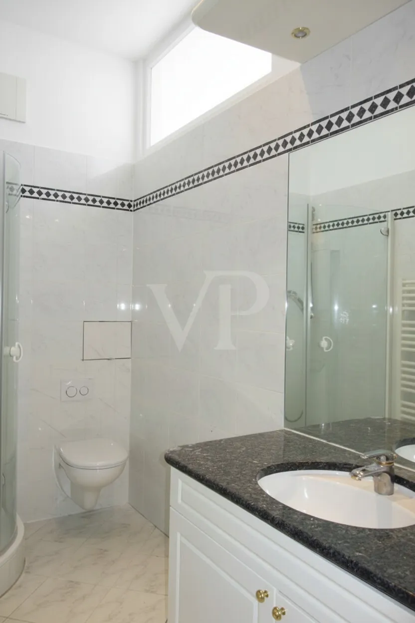 Badezimmer 1