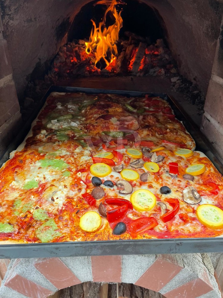 Lecker Familienpizza