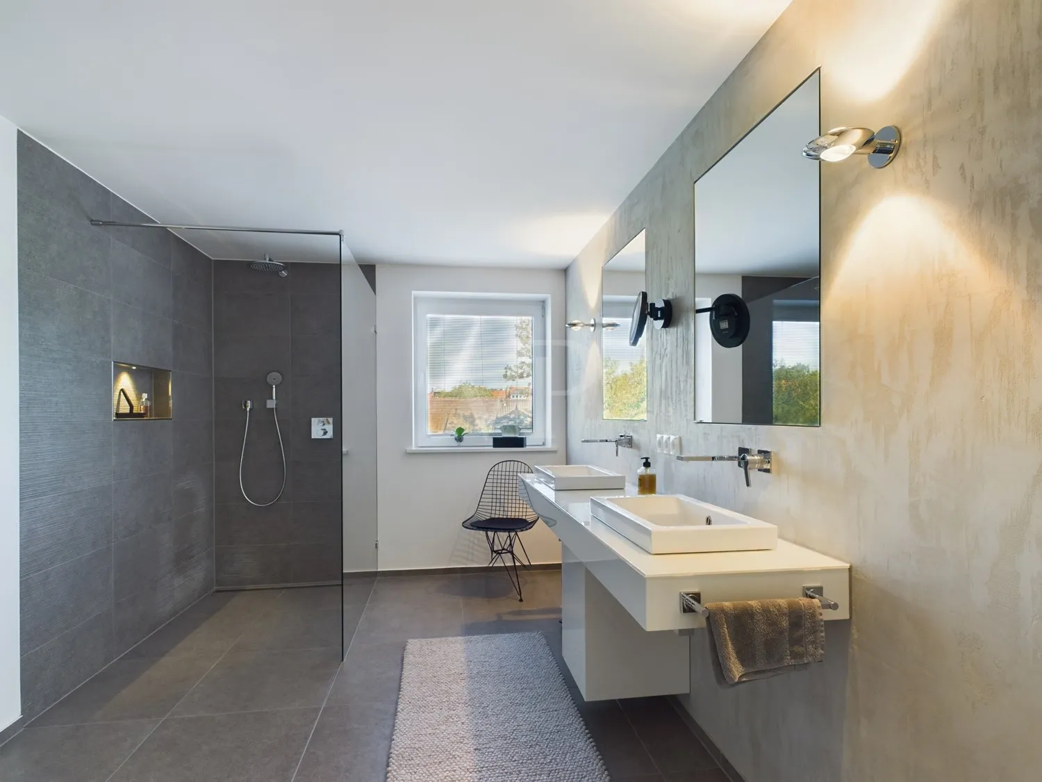 Badezimmer im Obergeschoss