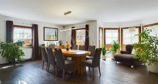 von_poll_real_estate_property_25221025_image_3