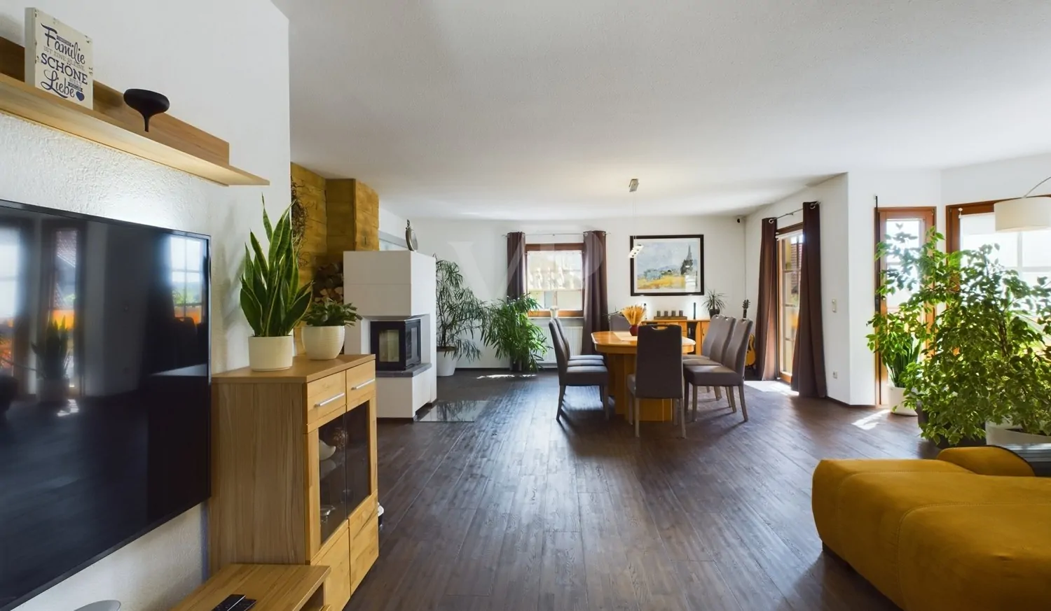 Wohn- Essbereich mit Kaminofen