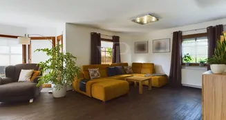 von_poll_real_estate_property_25221025_image_4