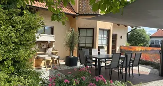 von_poll_real_estate_property_25221025_image_0