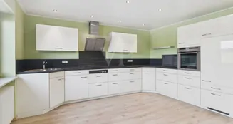 von_poll_real_estate_property_25221067_image_2