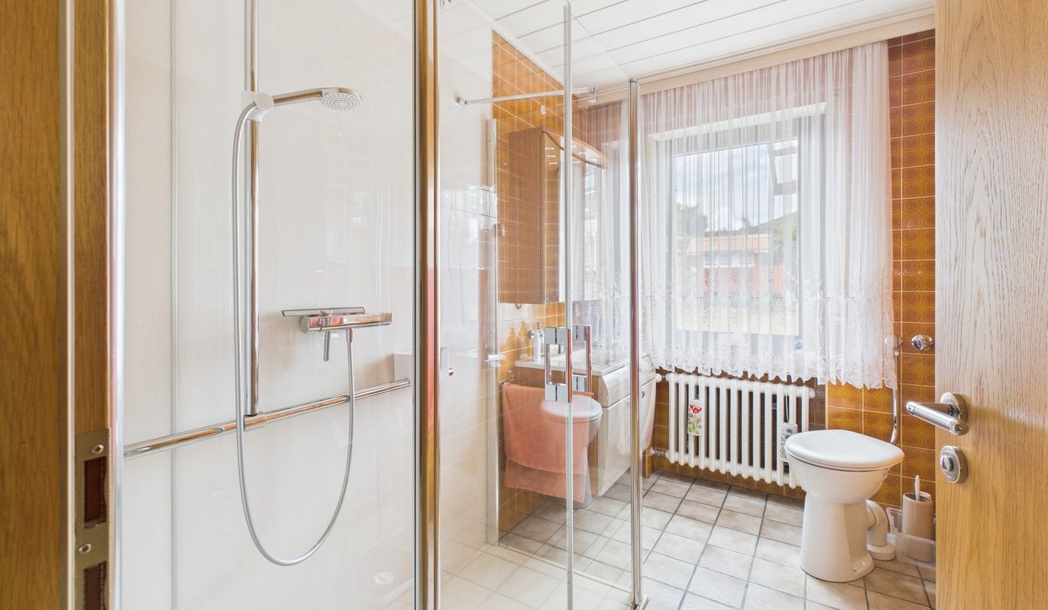 Badezimmer EG