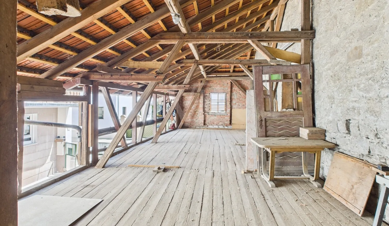 Offener Boden Nebengebäude