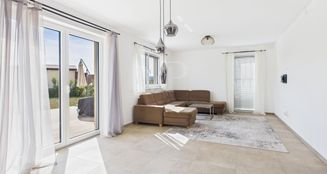 von_poll_real_estate_property_25221056_image_4